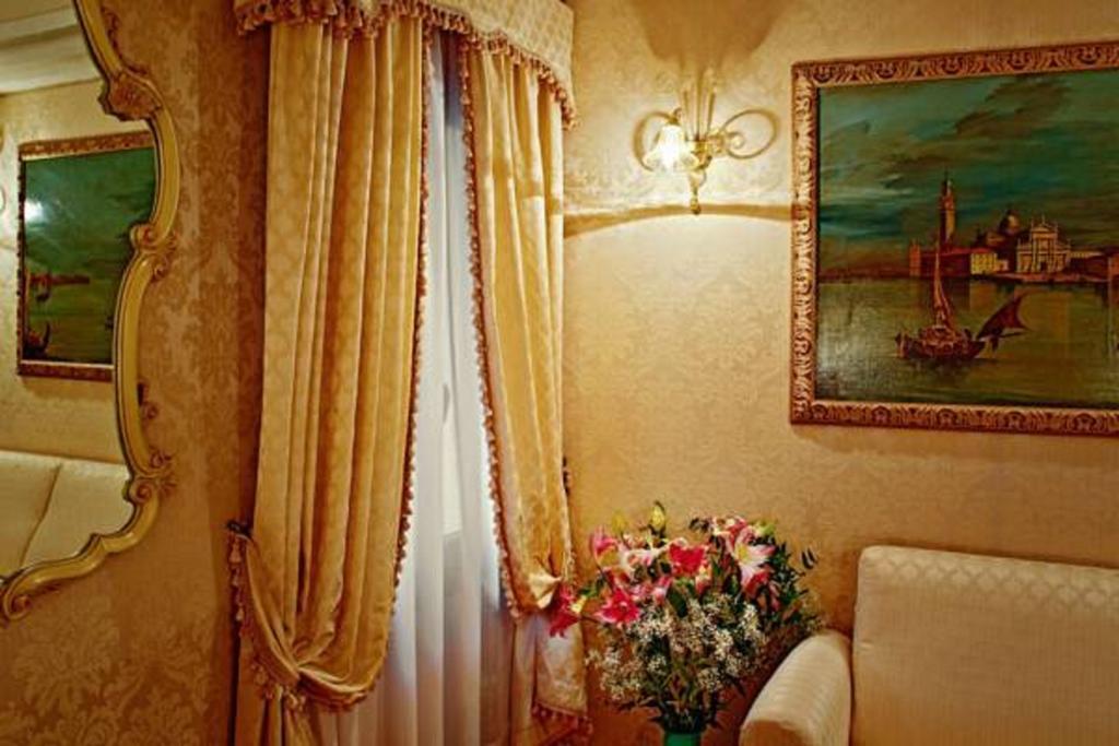 Guest House La Chicca Veneza Exterior foto